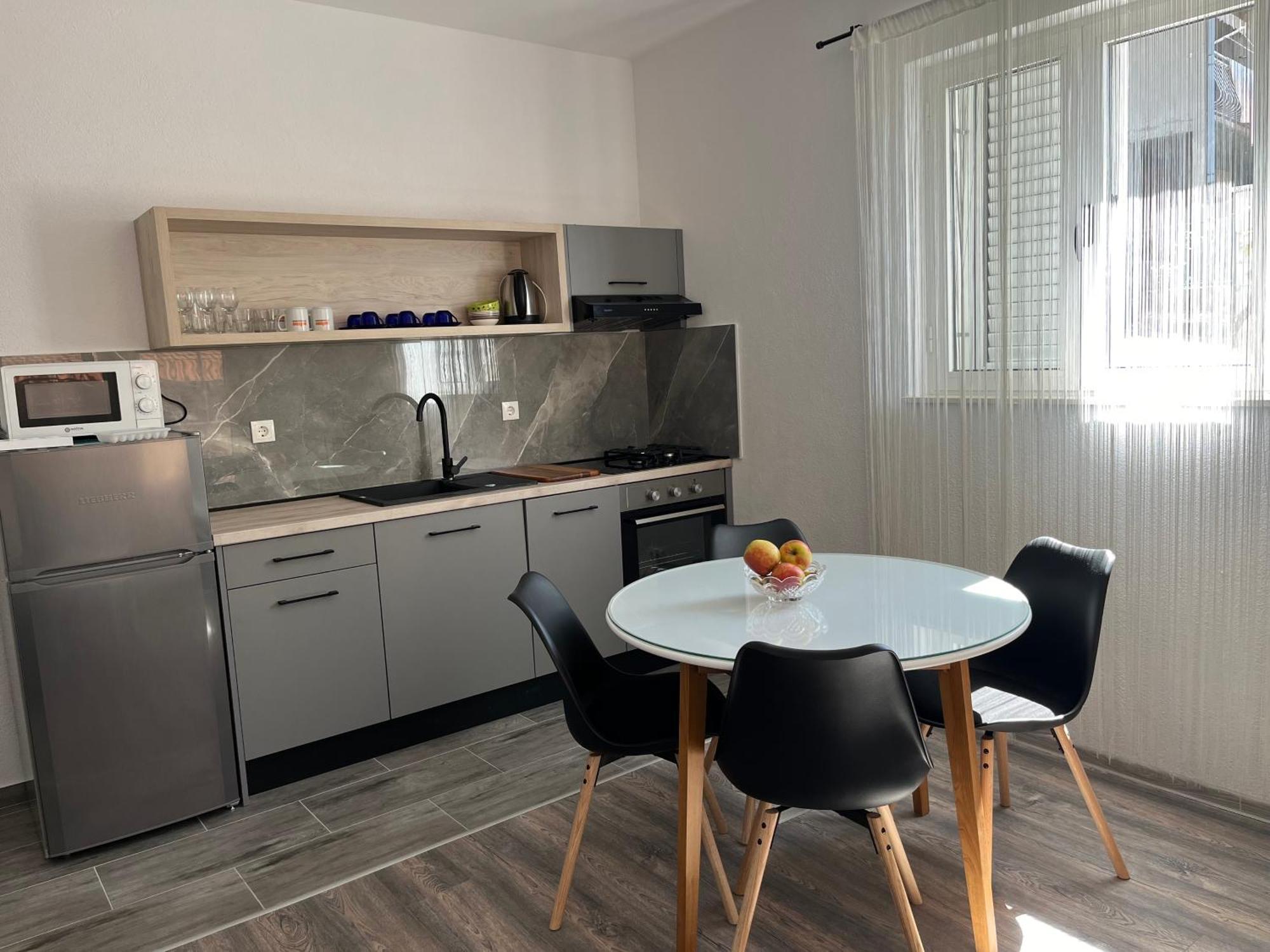 Apartment Makarska M&I, Free Private Parking エクステリア 写真