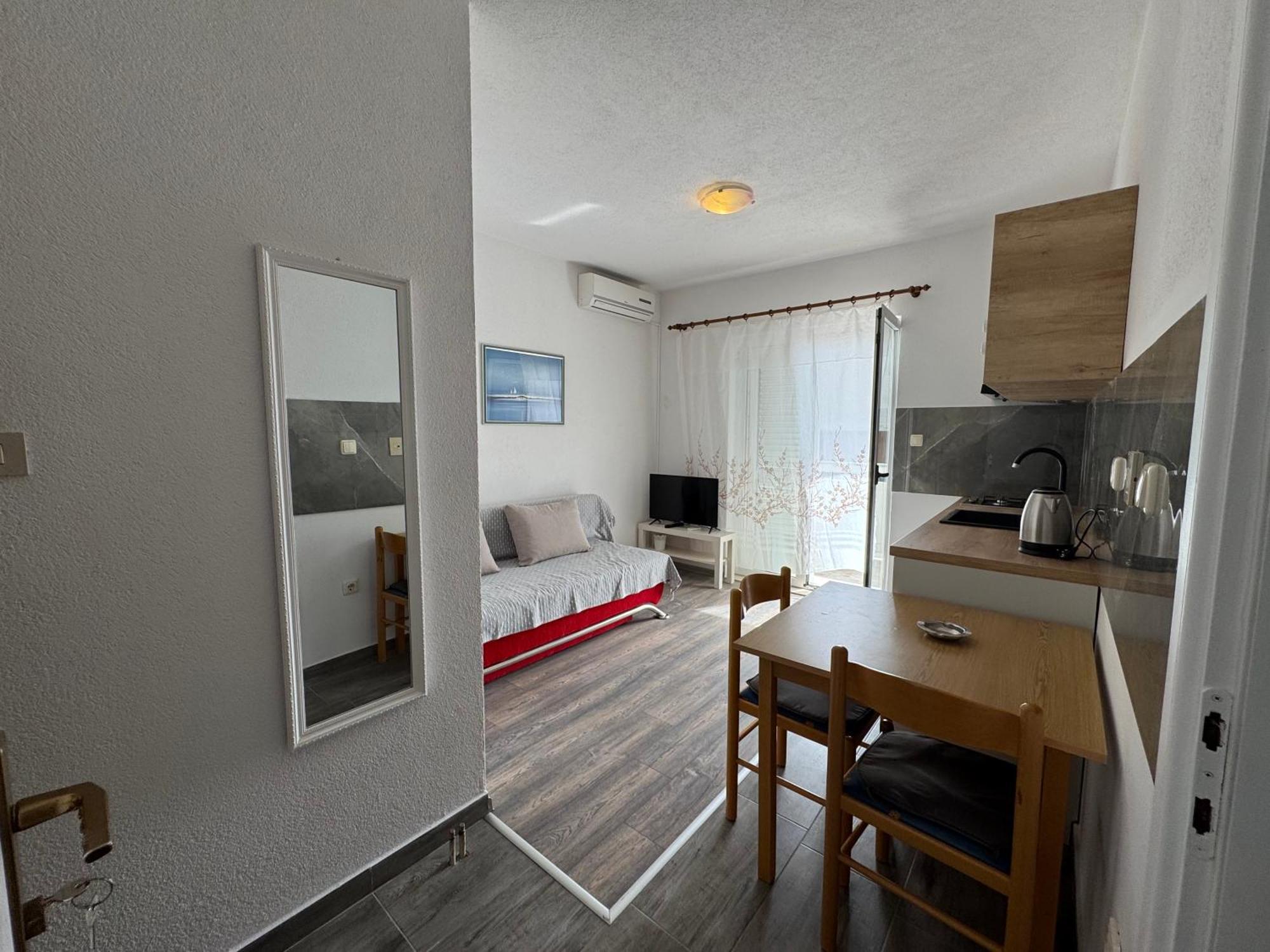 Apartment Makarska M&I, Free Private Parking エクステリア 写真