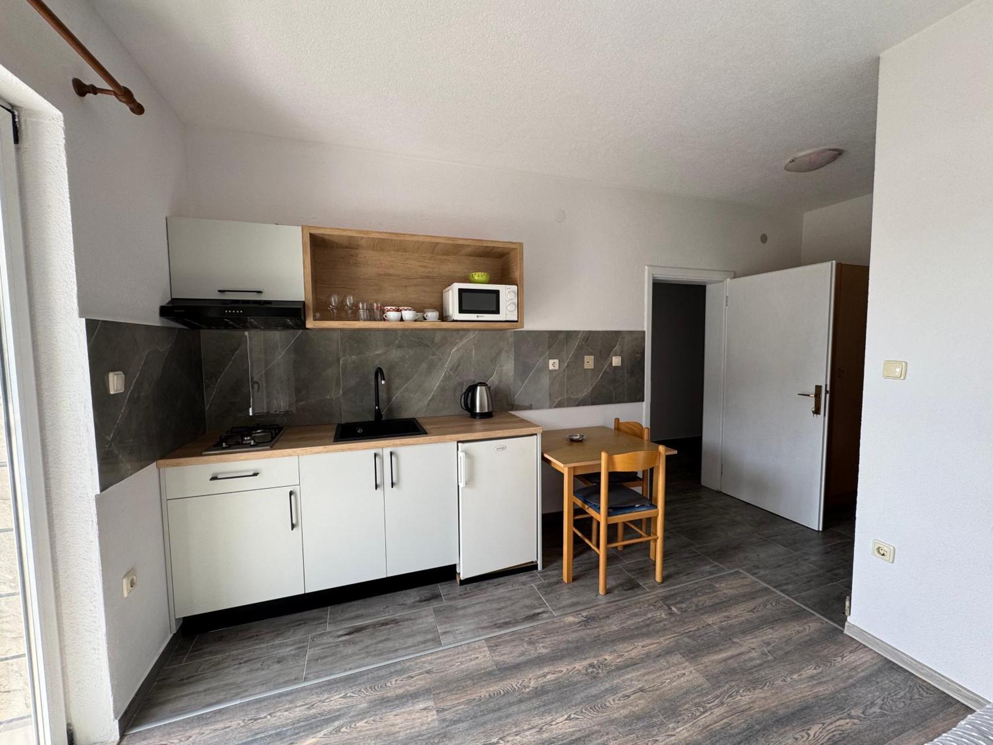 Apartment Makarska M&I, Free Private Parking エクステリア 写真