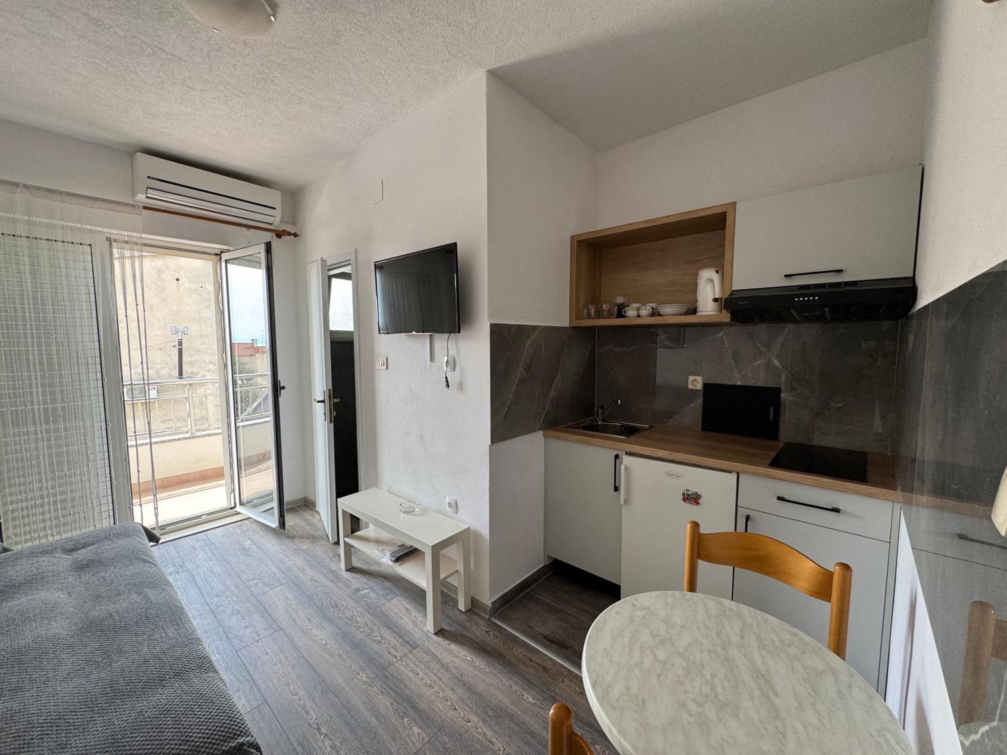 Apartment Makarska M&I, Free Private Parking エクステリア 写真