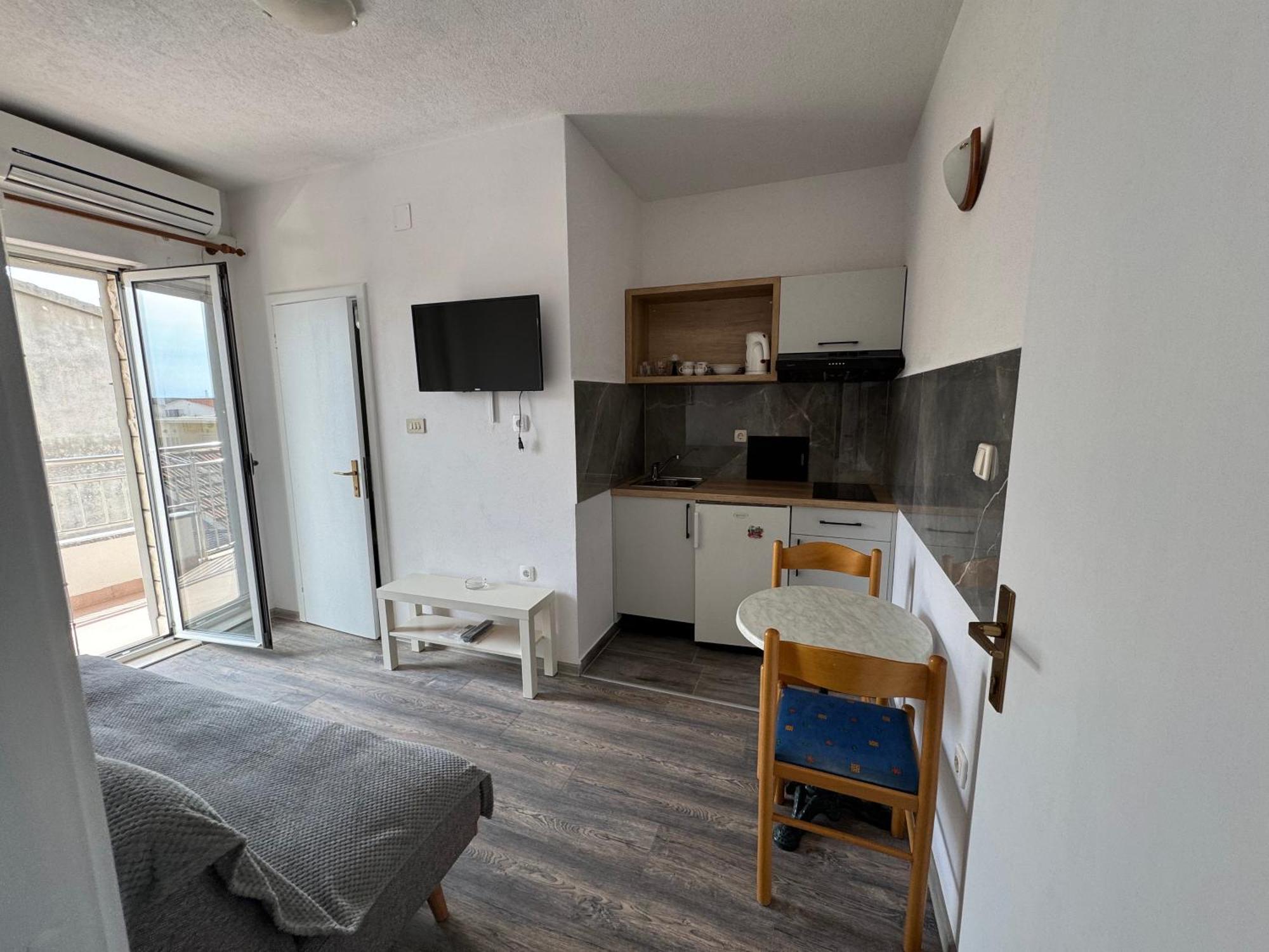 Apartment Makarska M&I, Free Private Parking エクステリア 写真